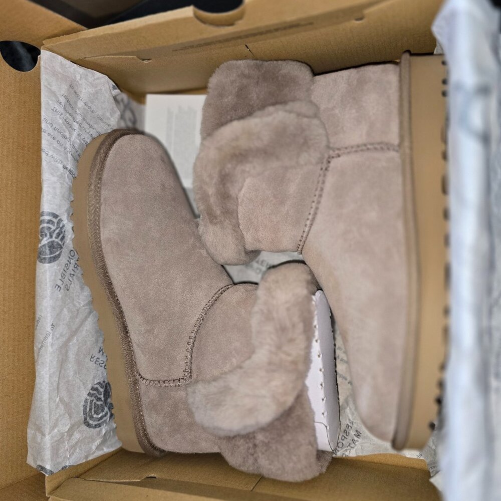 UGGs Women's Shaniya Shearling Boots - Picture 7 of 7
